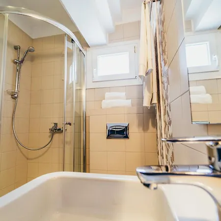 To Spiti Tis Sofias Guest house