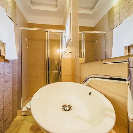 To Spiti Tis Sofias Pensionat 4*