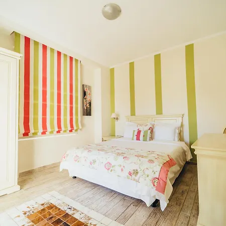 To Spiti Tis Sofias Guest house Kastoria