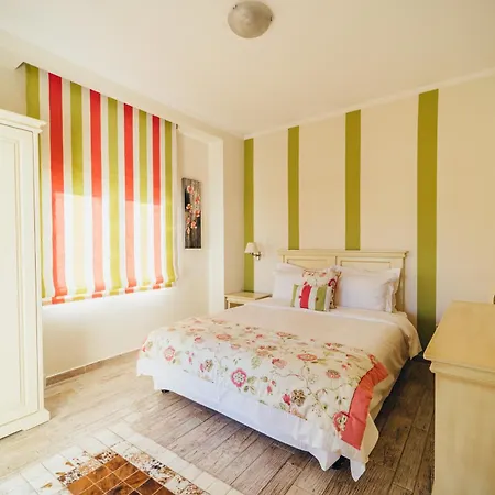 To Spiti Tis Sofias 4*