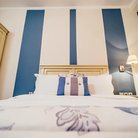 To Spiti Tis Sofias 4*