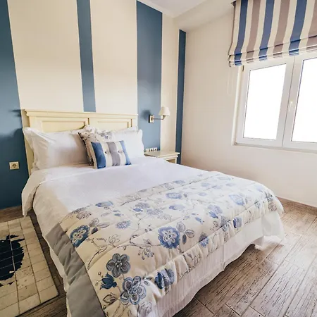 To Spiti Tis Sofias Guest house 4*