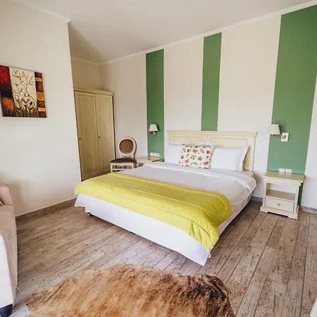 To Spiti Tis Sofias 4*