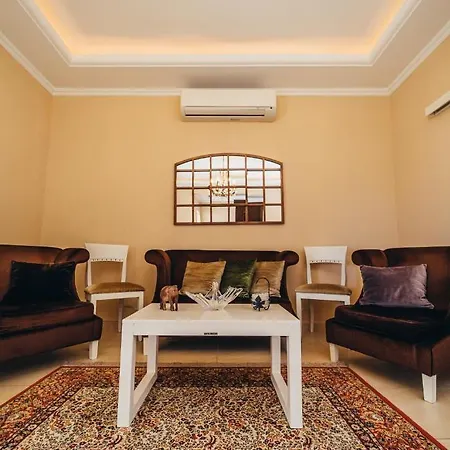 To Spiti Tis Sofias 4*