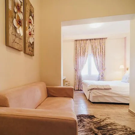 Guest house To Spiti Tis Sofias 4*