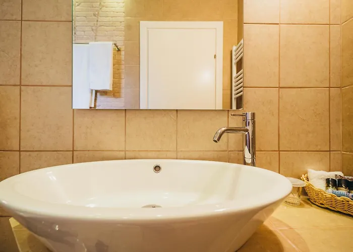 To Spiti Tis Sofias 4*