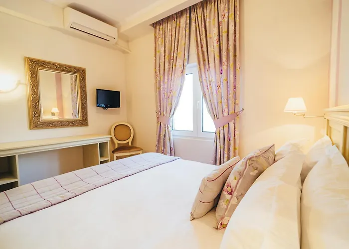 To Spiti Tis Sofias Kastoria