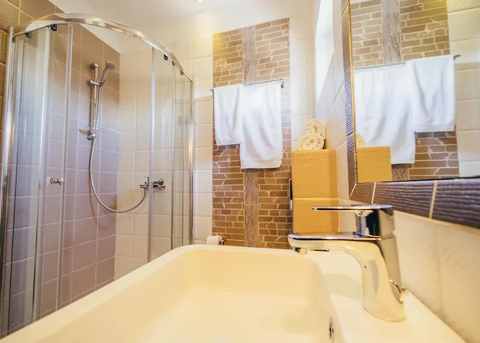 To Spiti Tis Sofias 4*